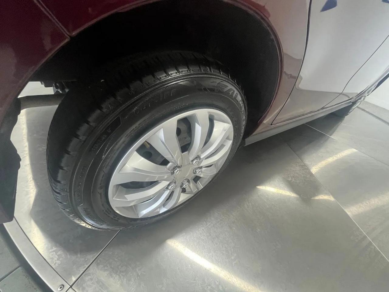 Mitsubishi Mirage ES CVT 2024