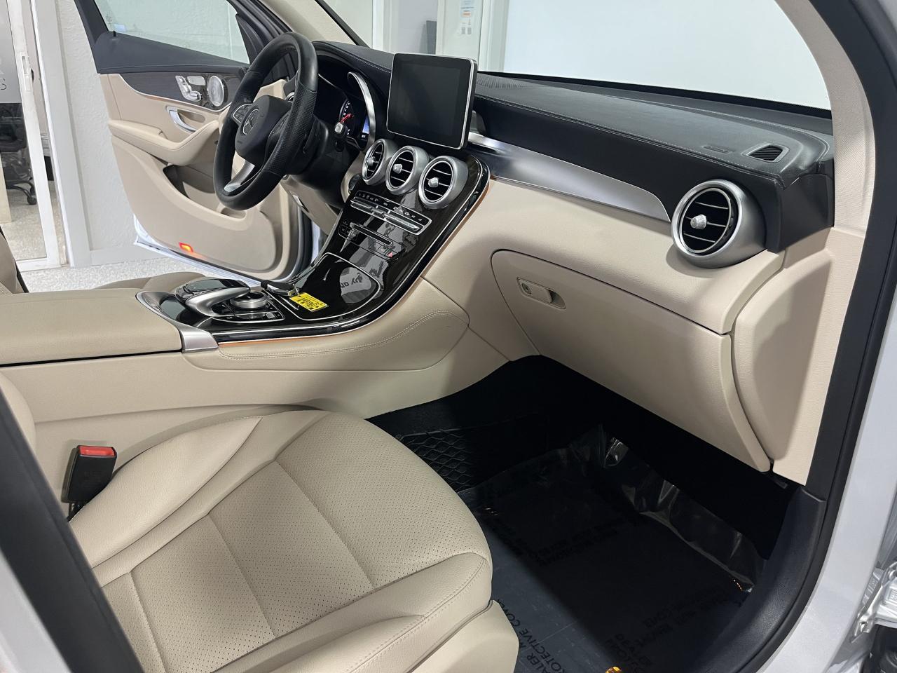 Mercedes-Benz GLC-Class GLC300 4MATIC 2017