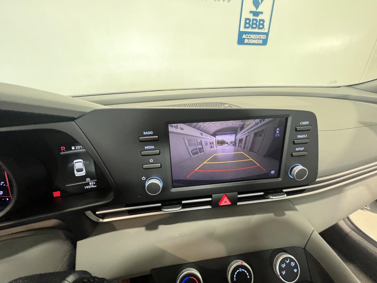 Hyundai Elantra SE 2023