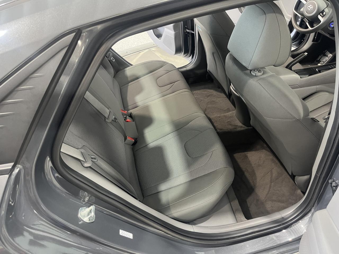 Hyundai Elantra SE 2023