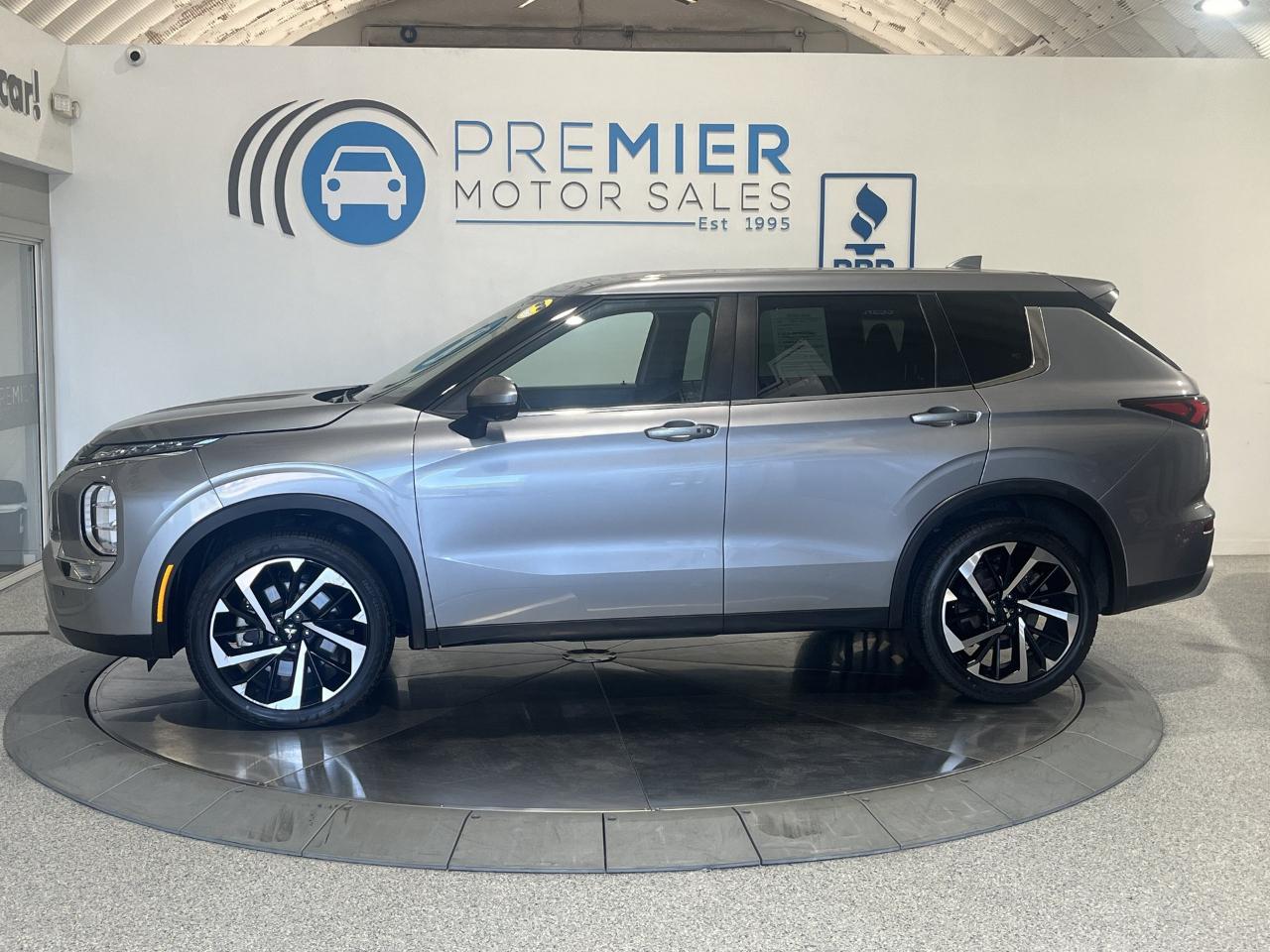 Mitsubishi Outlander SE 2WD 2023