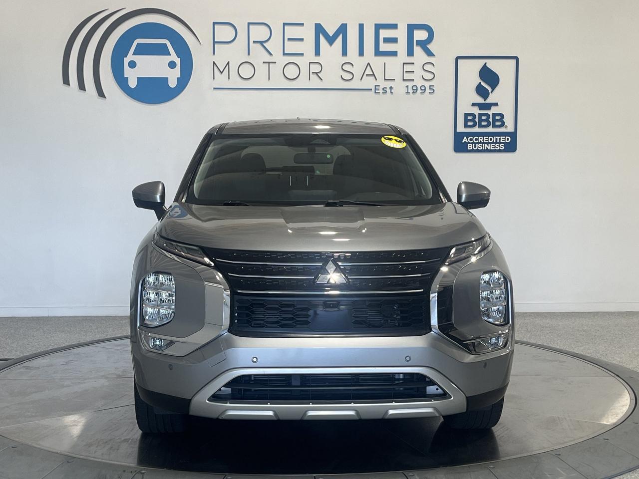 Mitsubishi Outlander SE 2WD 2023
