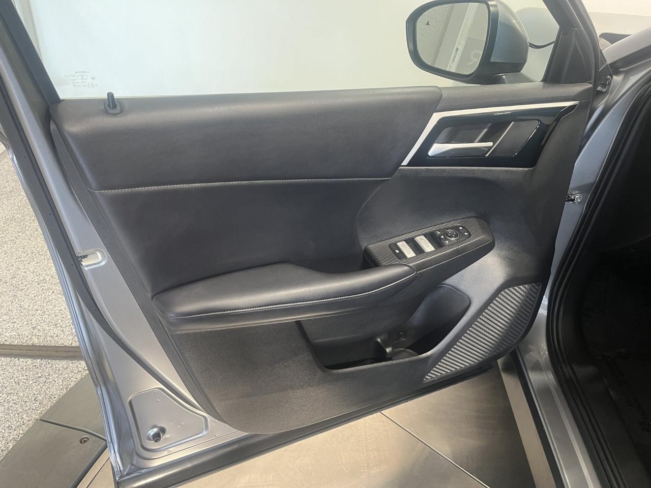 Mitsubishi Outlander SE 2WD 2023