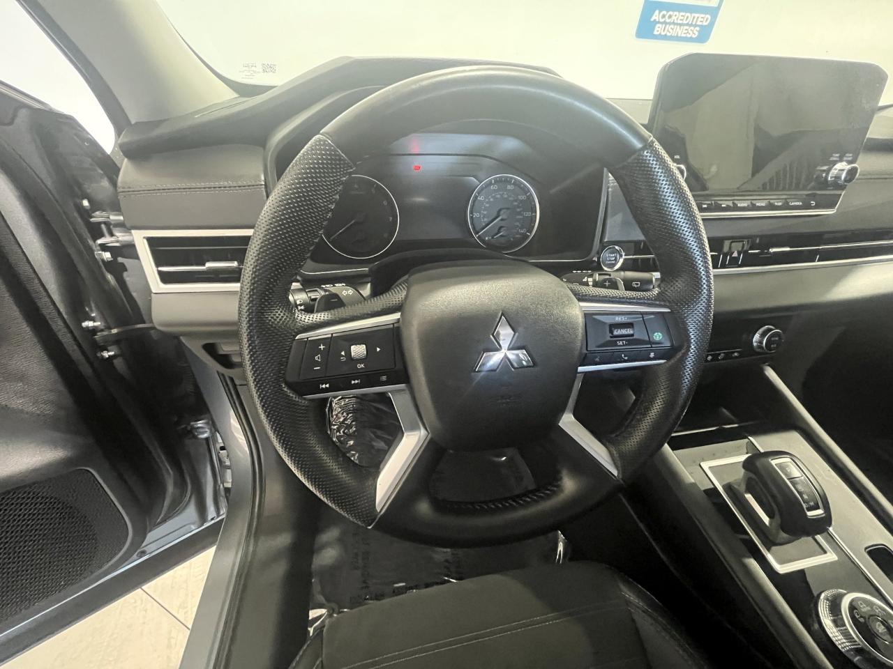 Mitsubishi Outlander SE 2WD 2023
