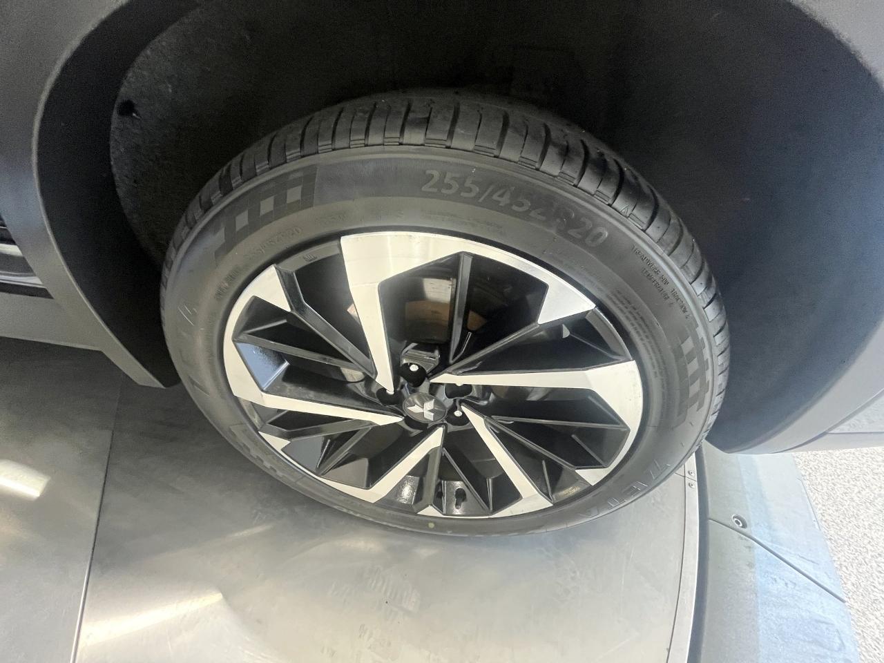 Mitsubishi Outlander SE 2WD 2023