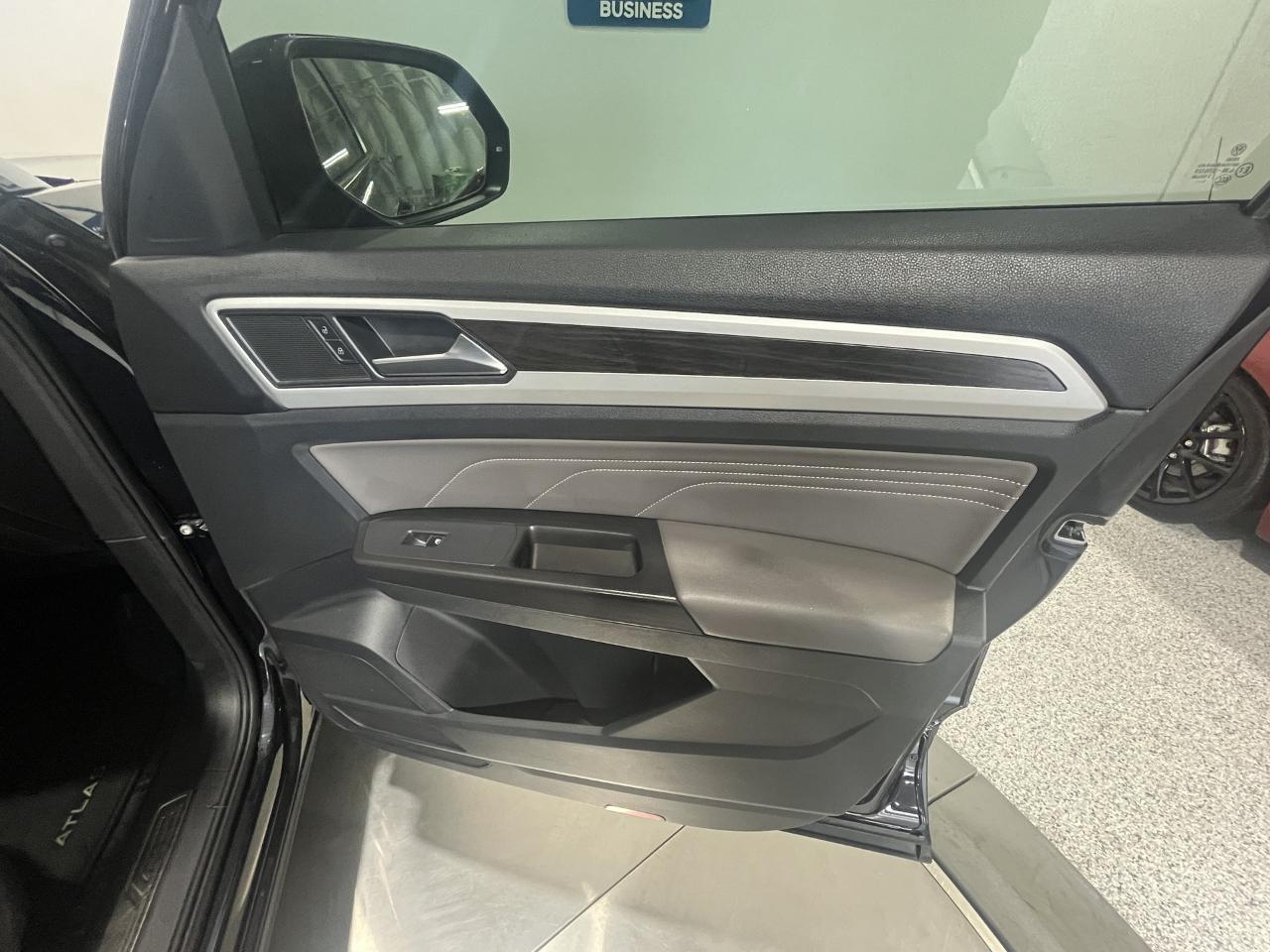 Volkswagen Atlas SE w/Technology 2022