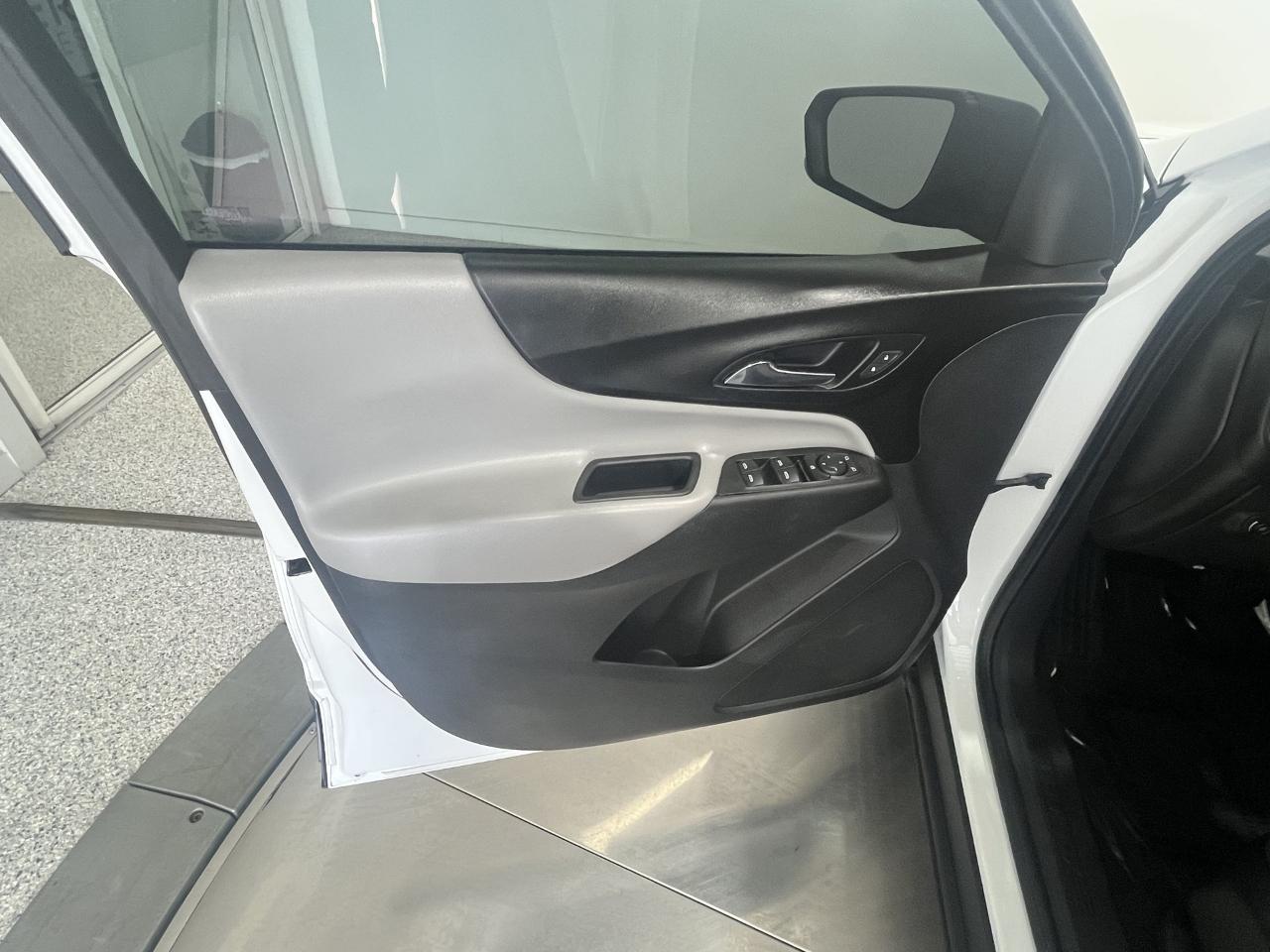 Chevrolet Equinox LS 2WD 2021