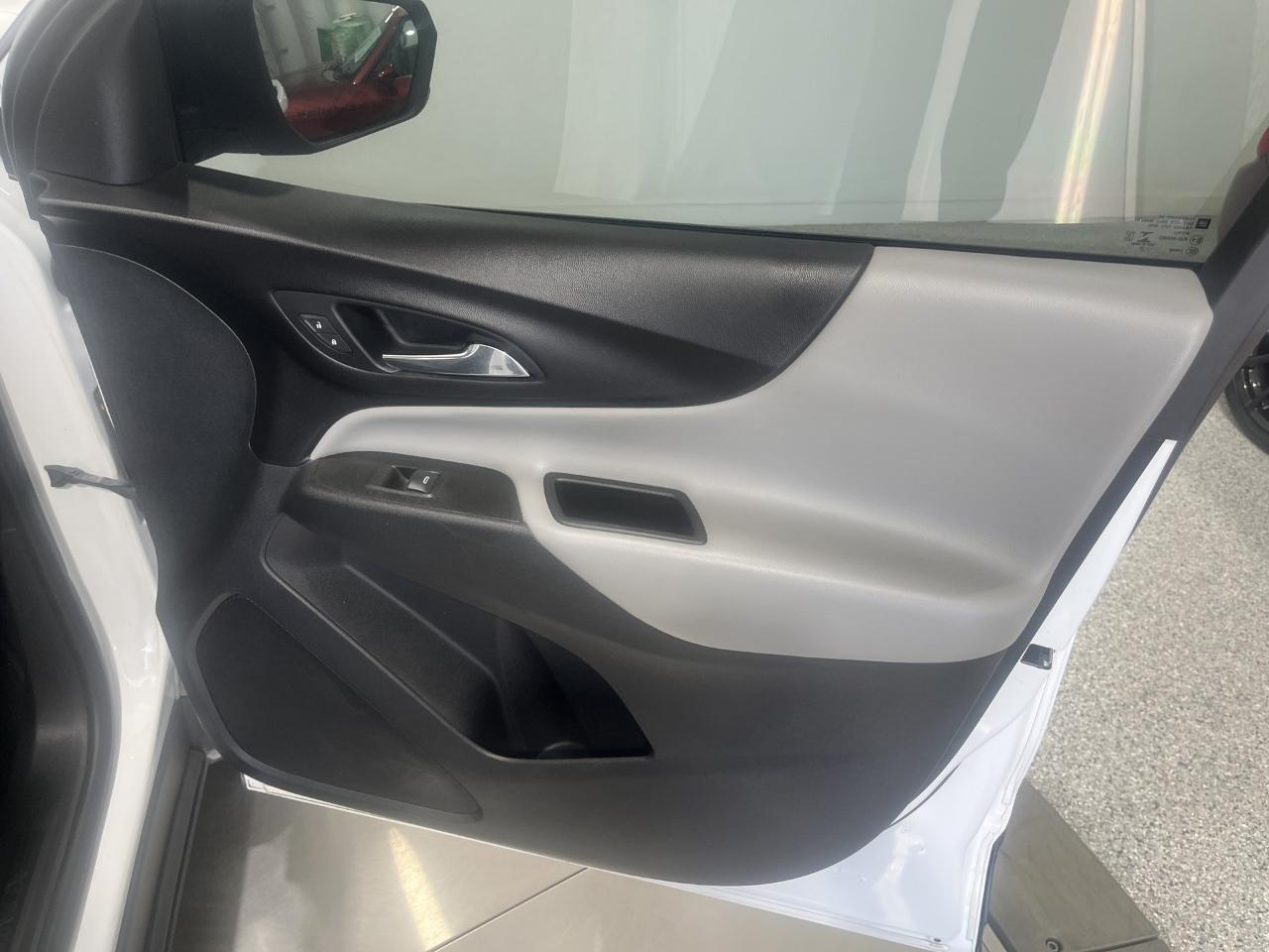 Chevrolet Equinox LS 2WD 2021