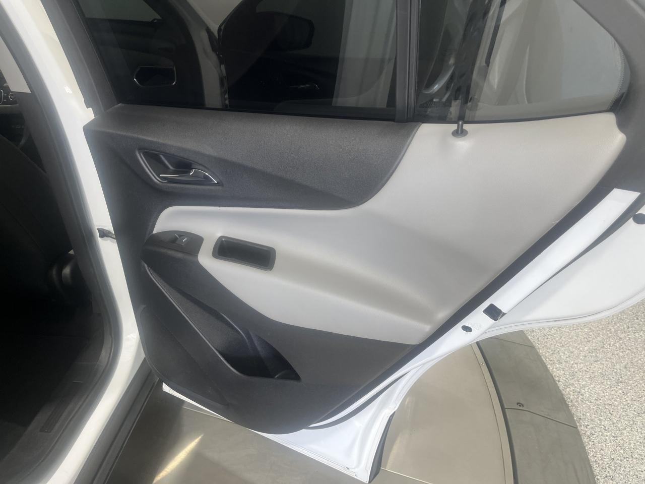 Chevrolet Equinox LS 2WD 2021