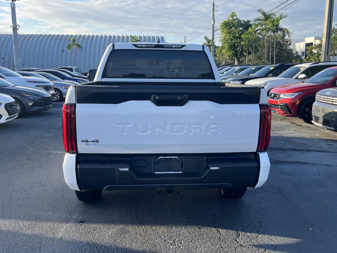 Toyota Tundra SR5 CrewMax 4WD 2024