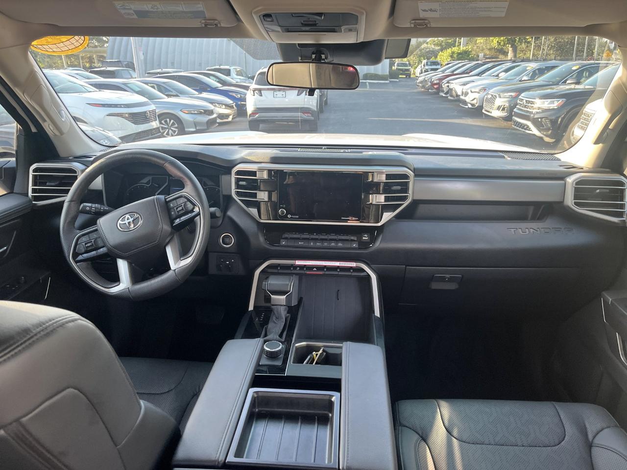 Toyota Tundra SR5 CrewMax 4WD 2024
