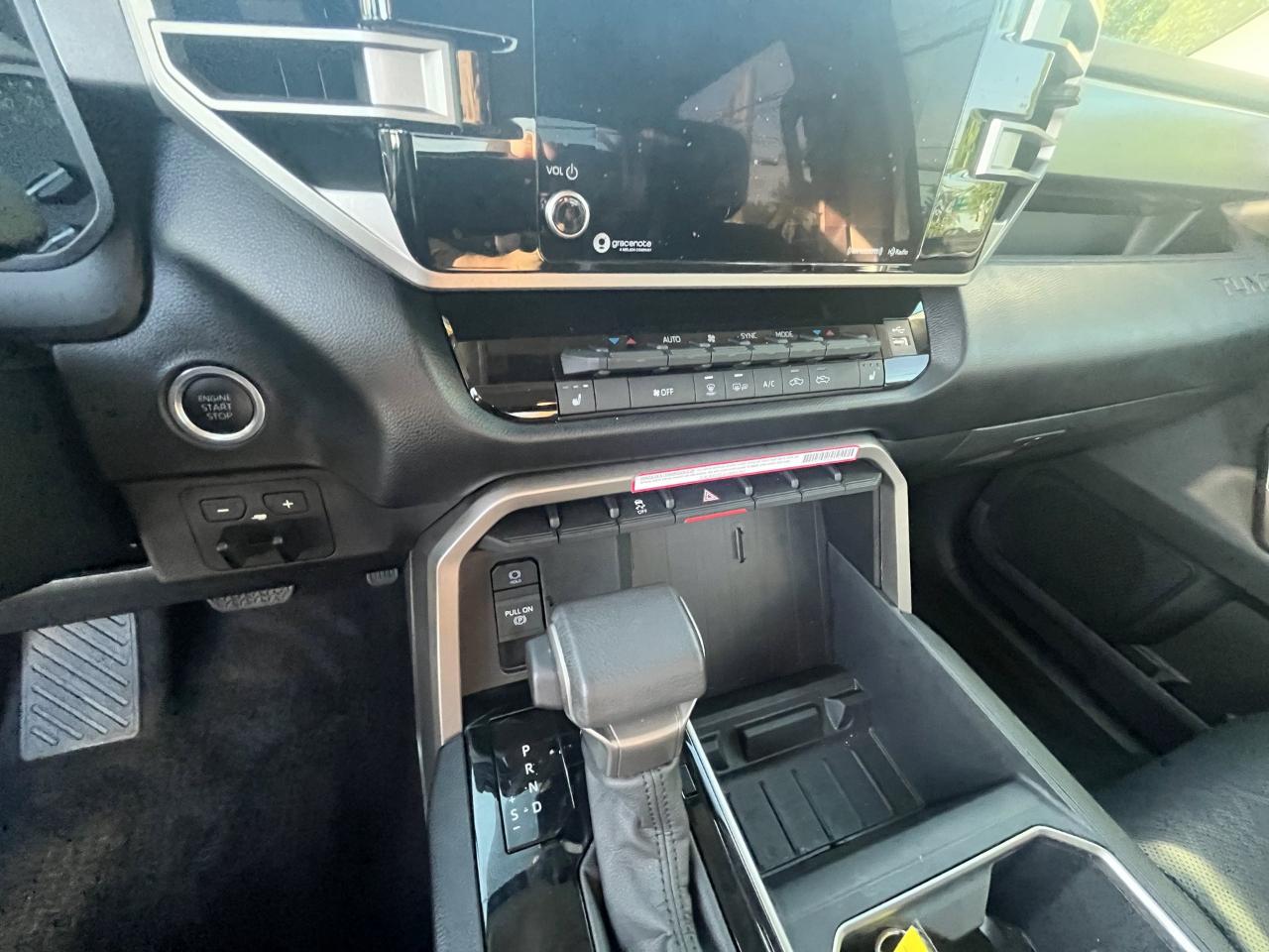 Toyota Tundra SR5 CrewMax 4WD 2024