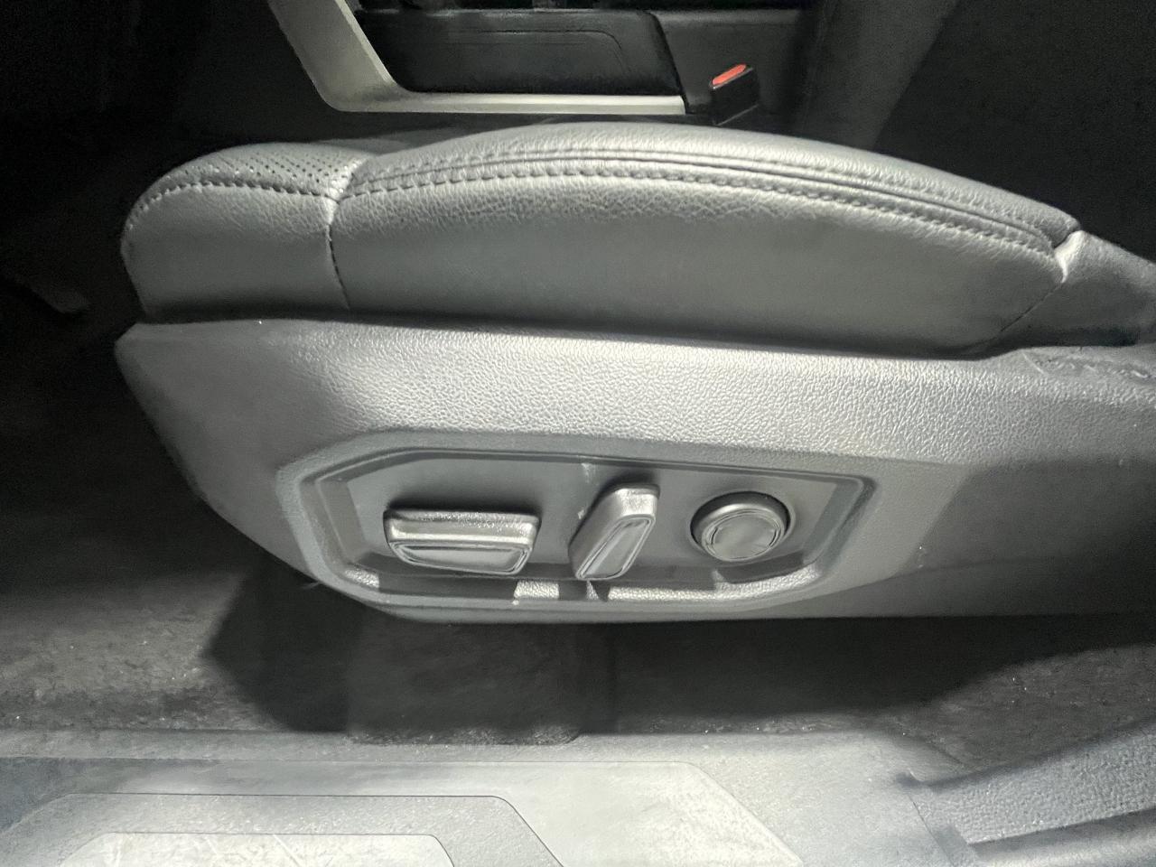 Toyota Tundra SR5 CrewMax 4WD 2024