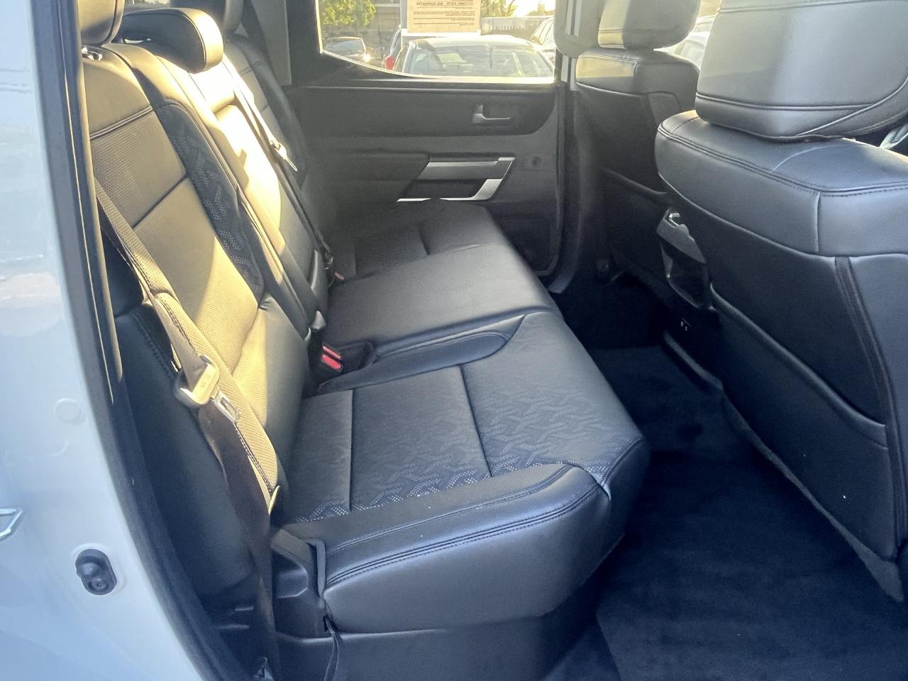 Toyota Tundra SR5 CrewMax 4WD 2024