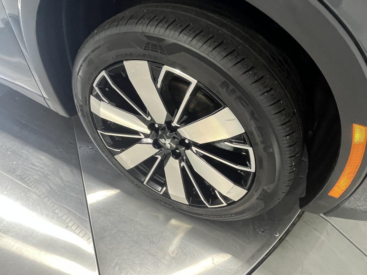 Mitsubishi Outlander SE 4WD 2025