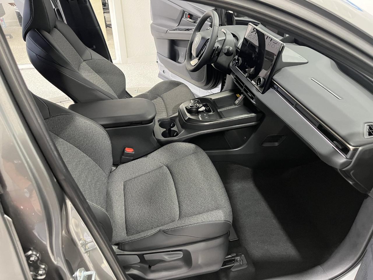 Toyota bZ XLE Plus 2026