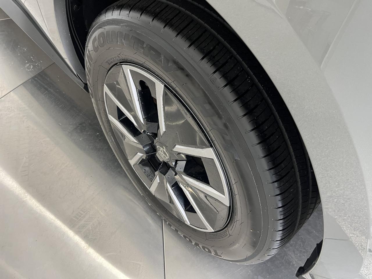 Toyota bZ XLE Plus 2026