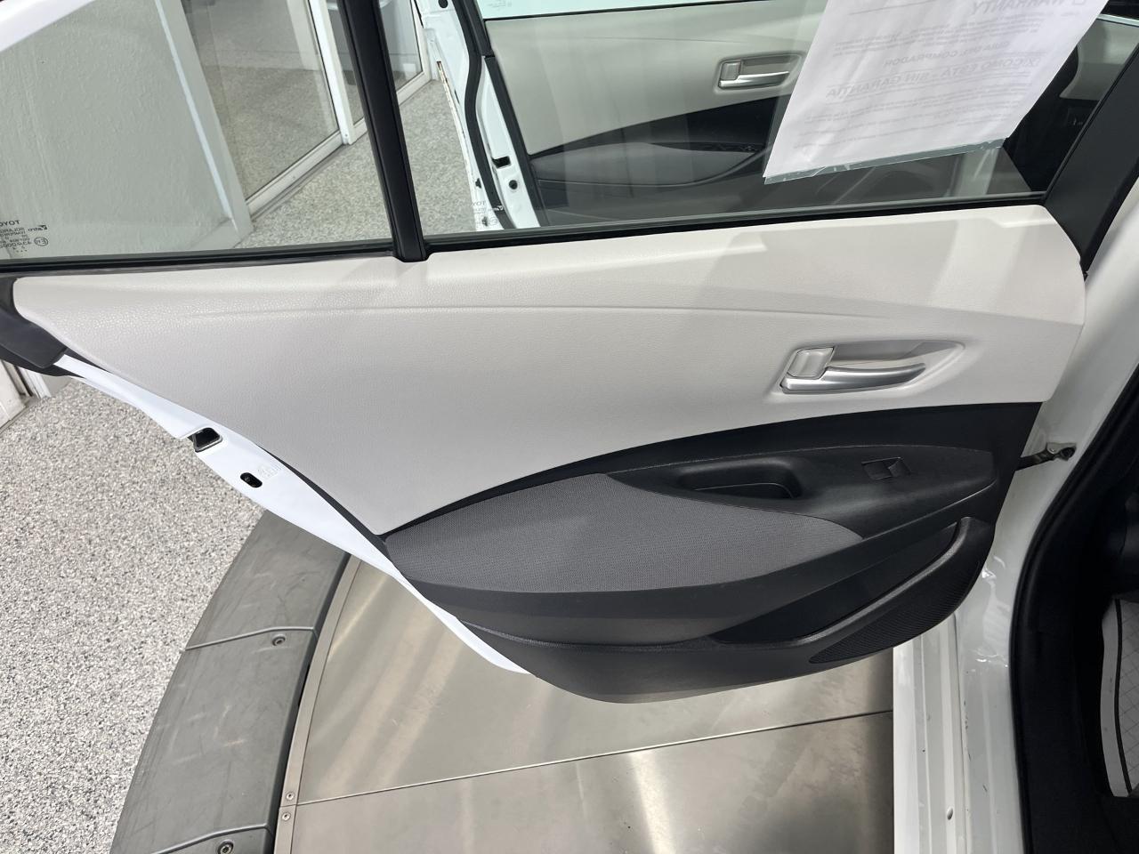 Toyota Corolla LE 2021