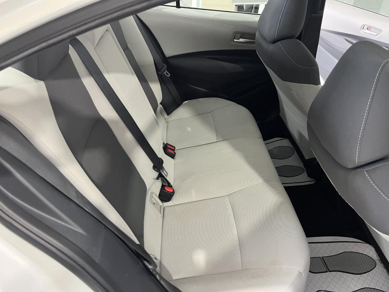 Toyota Corolla LE 2021