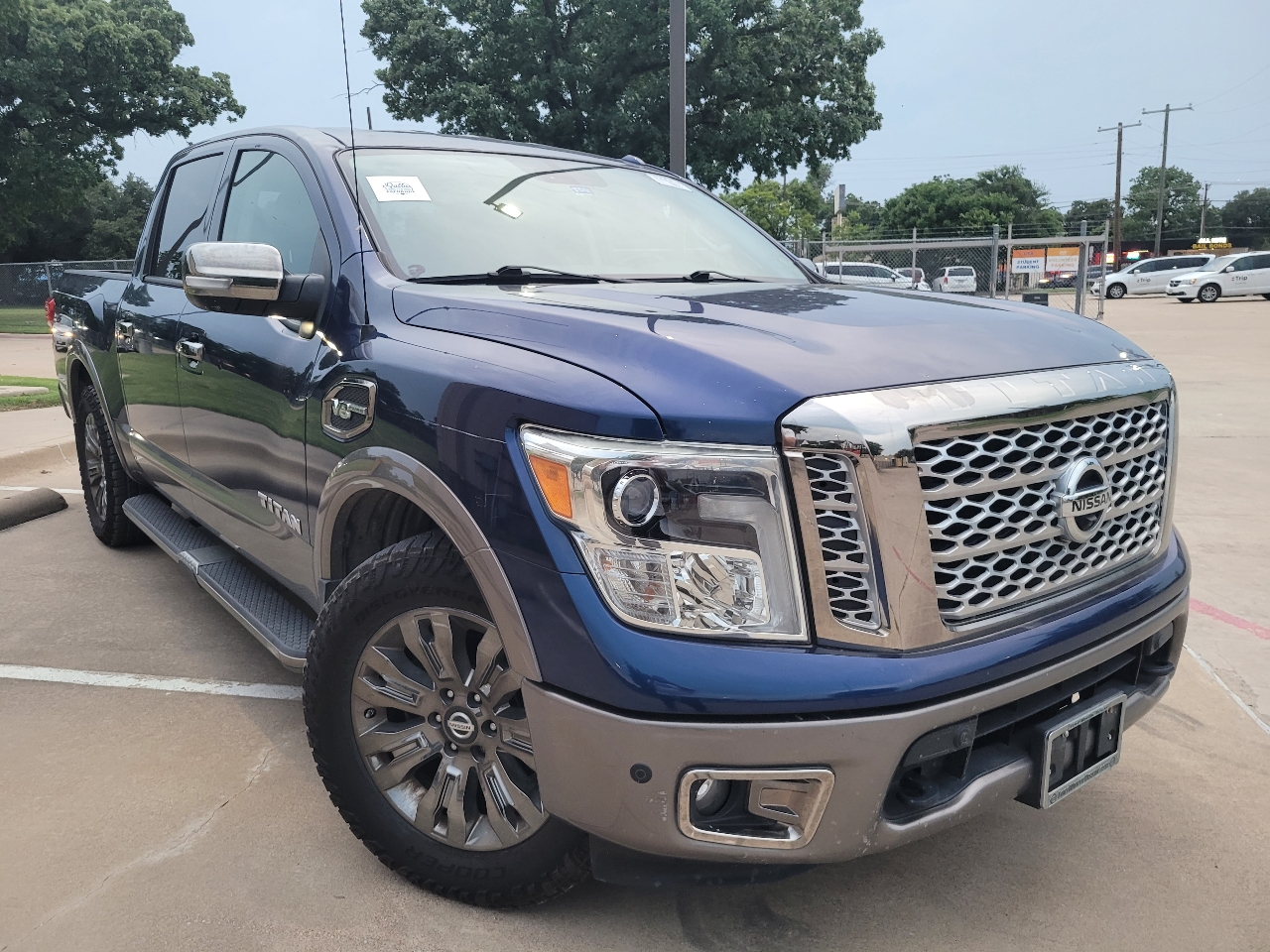 Nissan Titan Platinum Reserve Crew Cab 2WD 2017 Nissan Titan Platinum Reserve Crew Cab 2WD 2017