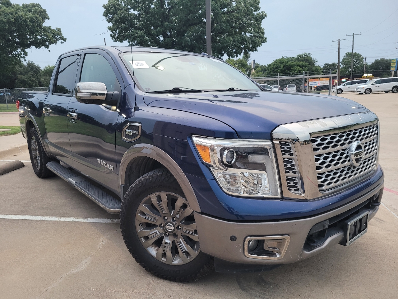 Nissan Titan Platinum Reserve Crew Cab 2WD 2017 Nissan Titan Platinum Reserve Crew Cab 2WD 2017