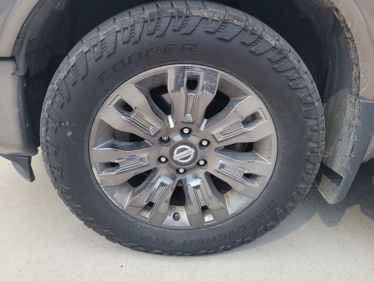 Nissan Titan Platinum Reserve Crew Cab 2WD 2017 Nissan Titan Platinum Reserve Crew Cab 2WD 2017