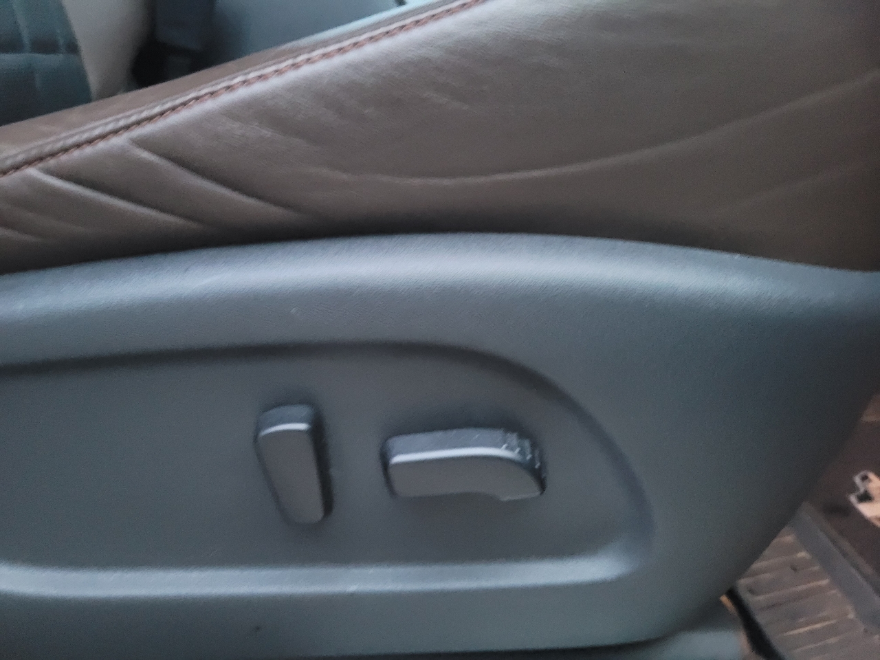 Nissan Titan Platinum Reserve Crew Cab 2WD 2017 Nissan Titan Platinum Reserve Crew Cab 2WD 2017