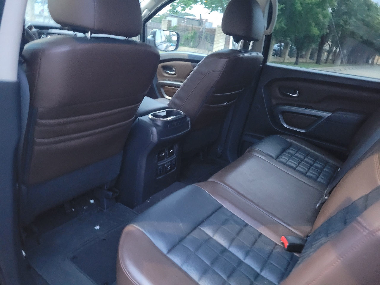 Nissan Titan Platinum Reserve Crew Cab 2WD 2017 Nissan Titan Platinum Reserve Crew Cab 2WD 2017