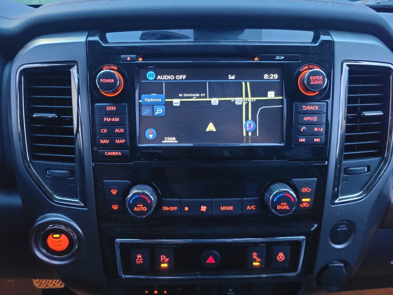 Nissan Titan Platinum Reserve Crew Cab 2WD 2017 Nissan Titan Platinum Reserve Crew Cab 2WD 2017