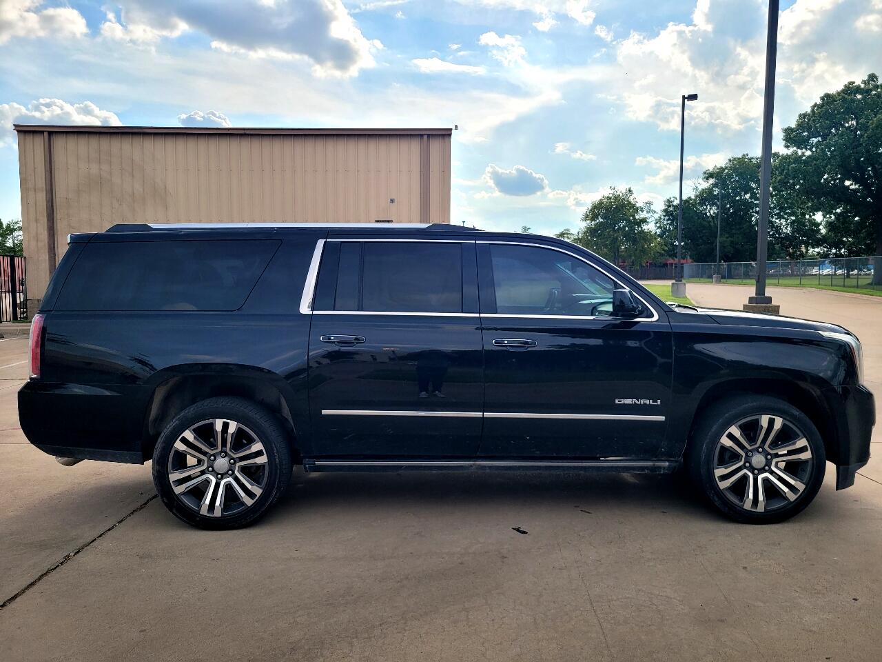 GMC Yukon XL Denali 2WD 2019 GMC Yukon XL Denali 2WD 2019