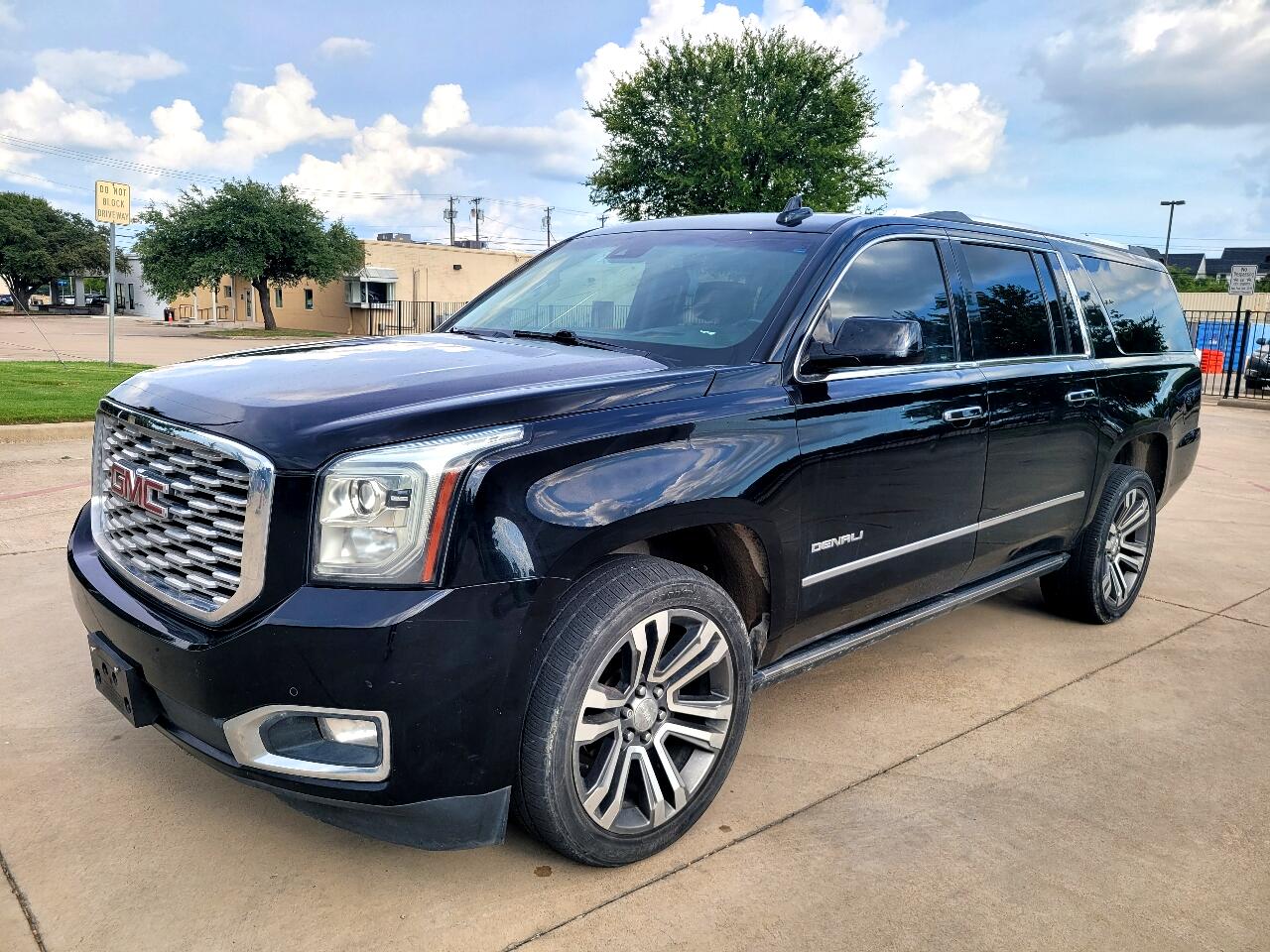 GMC Yukon XL Denali 2WD 2019 GMC Yukon XL Denali 2WD 2019