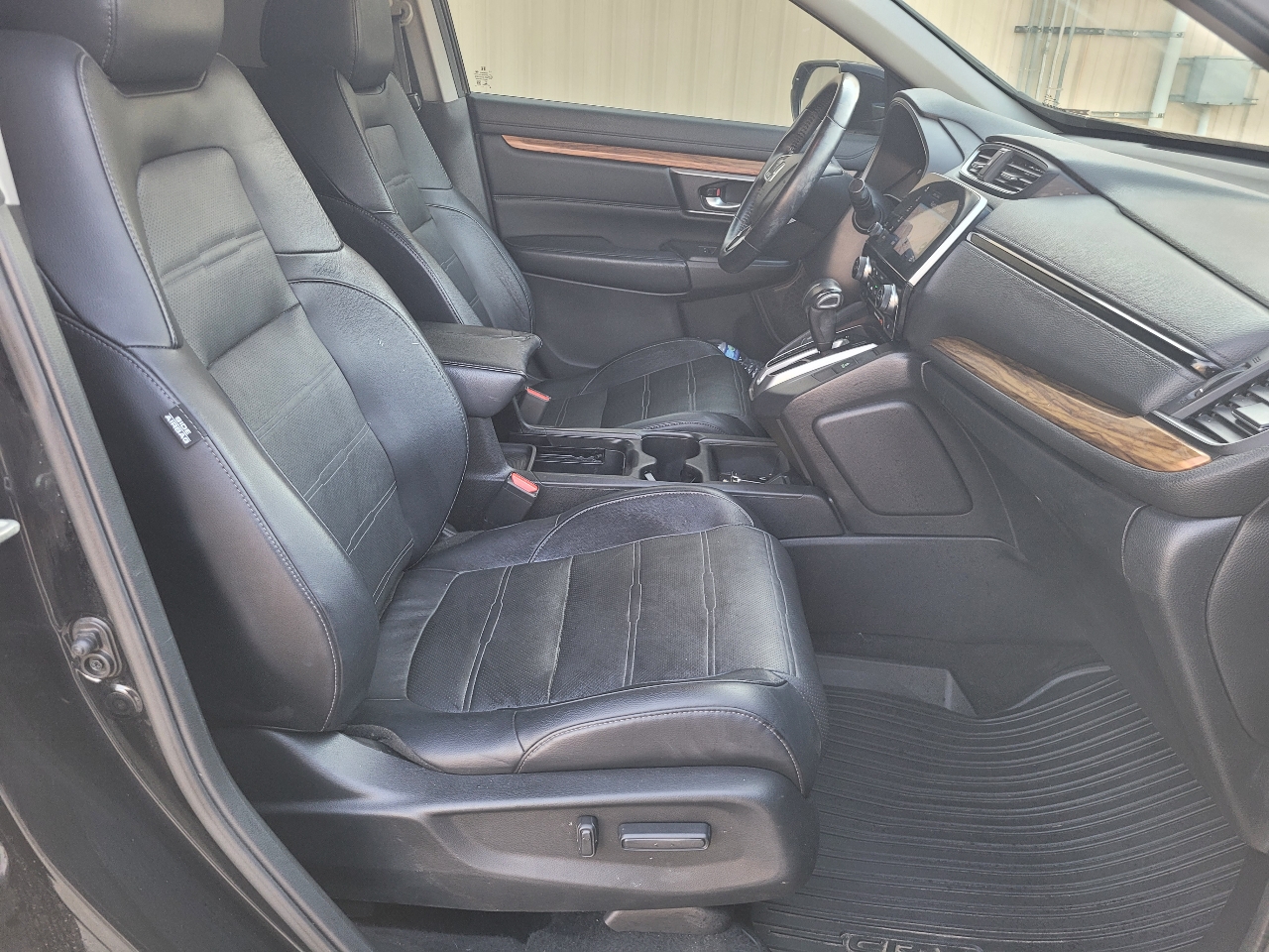 Honda CR-V Touring 2WD 2017 Honda CR-V Touring 2WD 2017