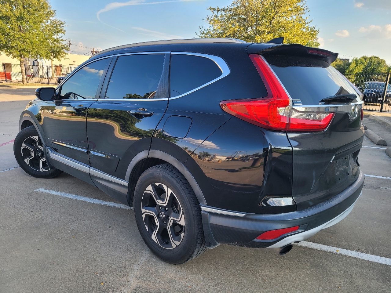 Honda CR-V Touring 2WD 2017 Honda CR-V Touring 2WD 2017