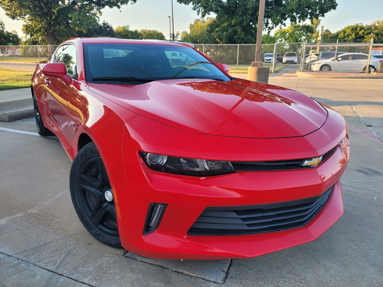2017 Chevrolet Camaro 1LT Coupe photo 2
