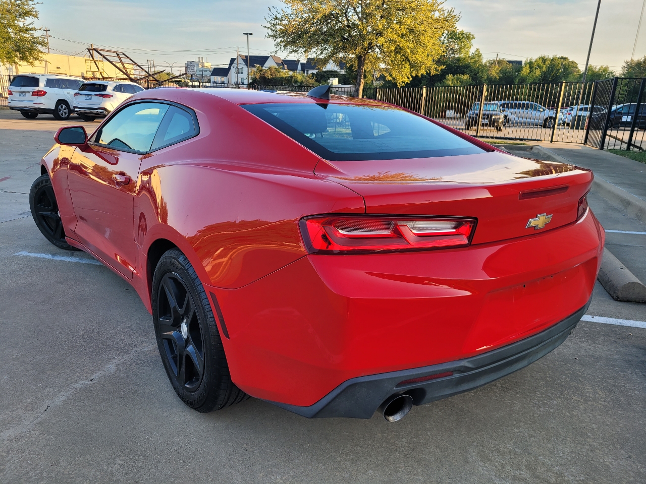 2017 Chevrolet Camaro 1LT Coupe photo 3