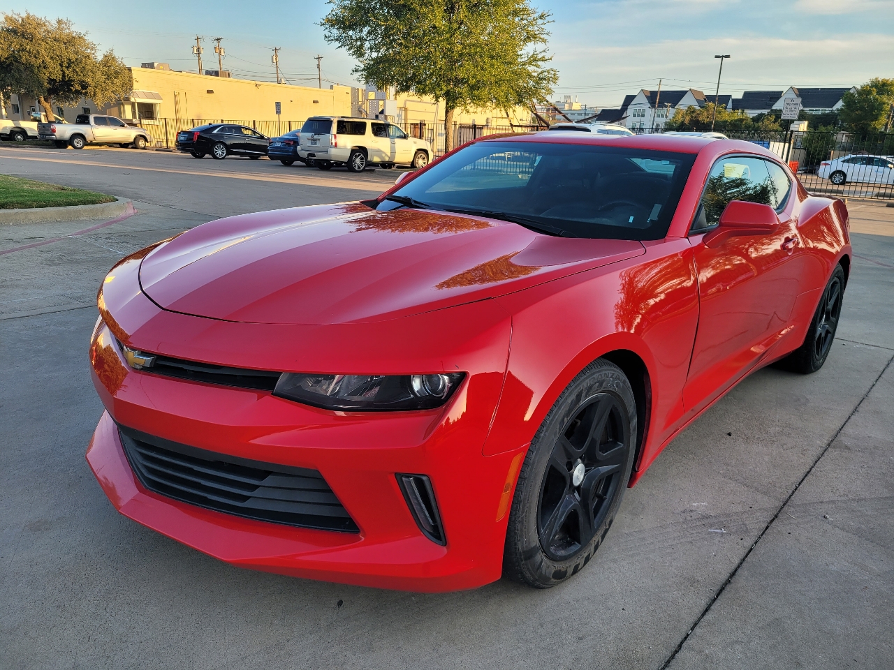 2017 Chevrolet Camaro 1LT Coupe photo 4
