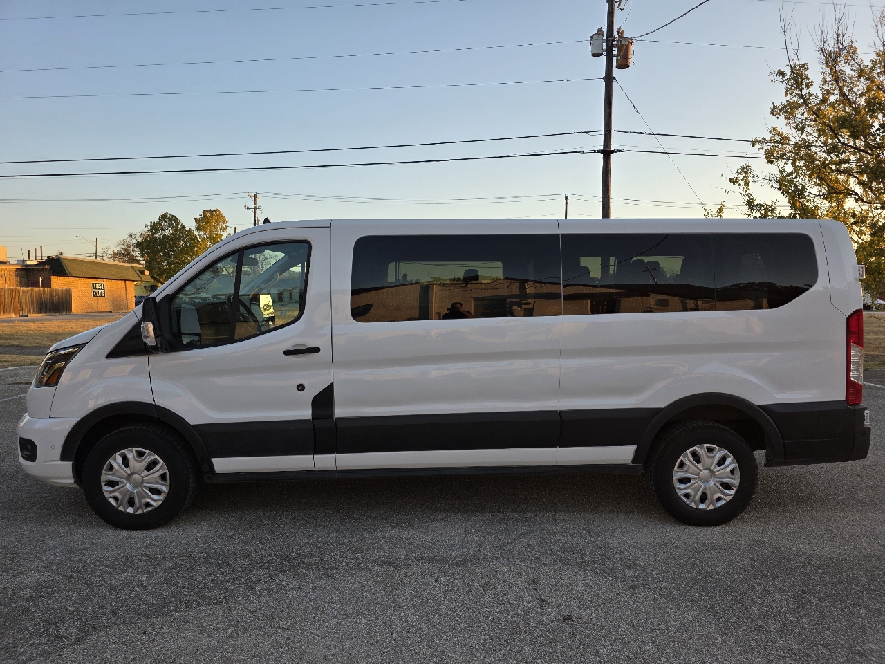 Ford Transit 350 Van Low Roof w/Sliding Pass. 148-in. WB 2023