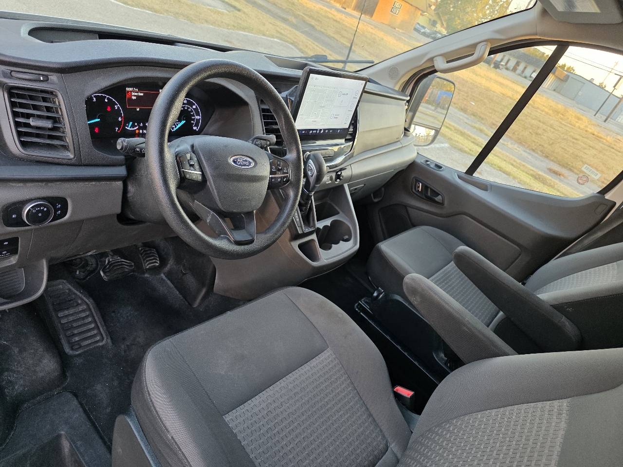 Ford Transit 350 Van Low Roof w/Sliding Pass. 148-in. WB 2023