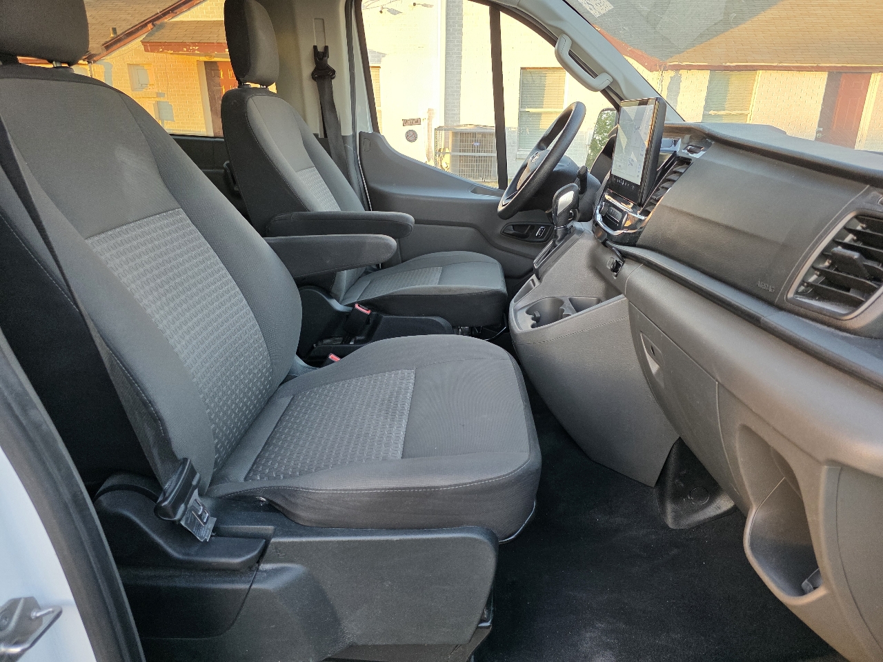 Ford Transit 350 Van Low Roof w/Sliding Pass. 148-in. WB 2023