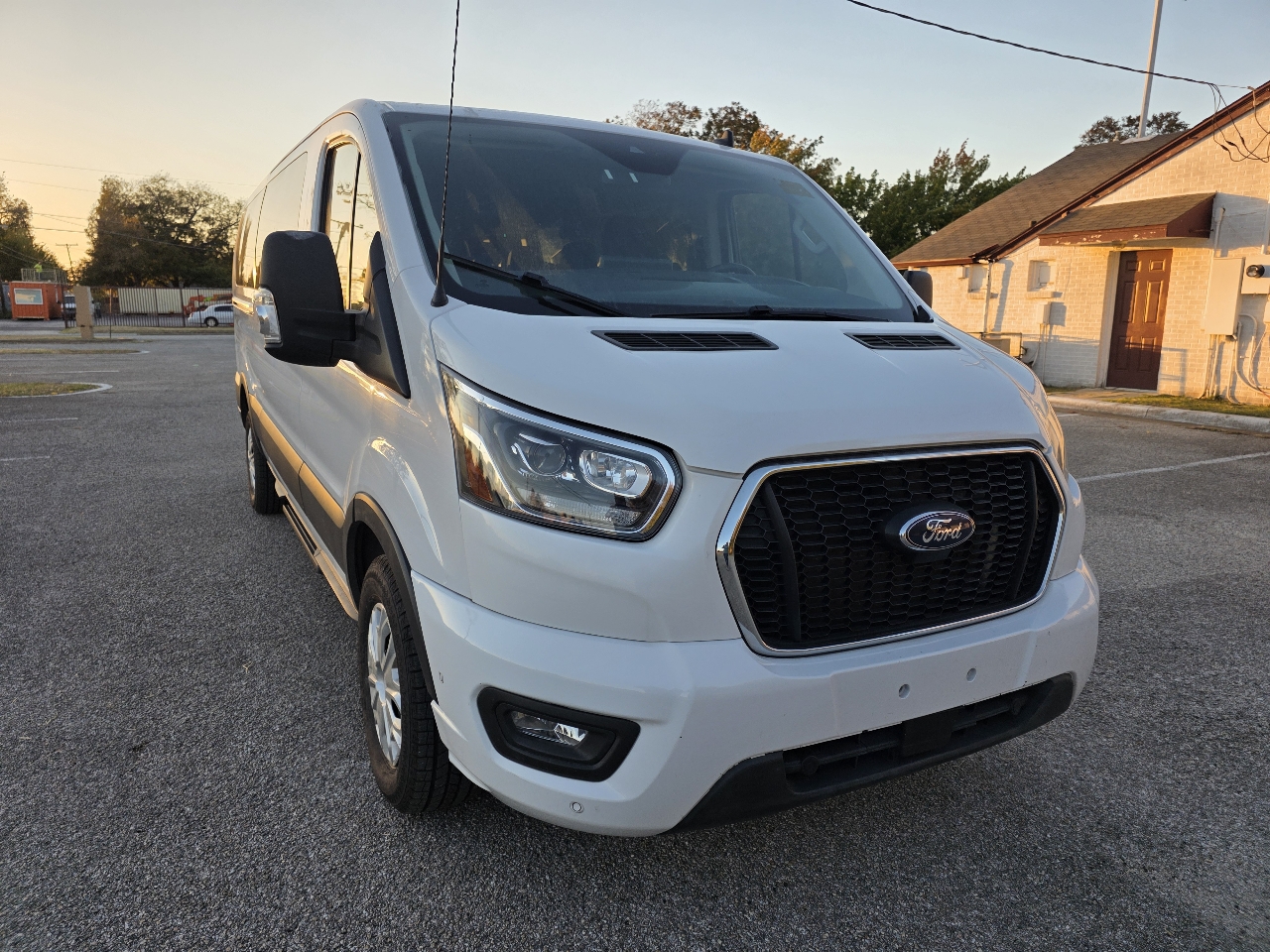 Ford Transit 350 Van Low Roof w/Sliding Pass. 148-in. WB 2023