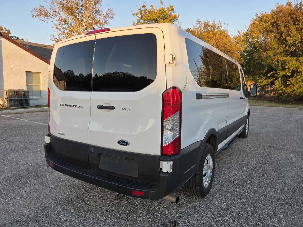 Ford Transit 350 Van Low Roof w/Sliding Pass. 148-in. WB 2023