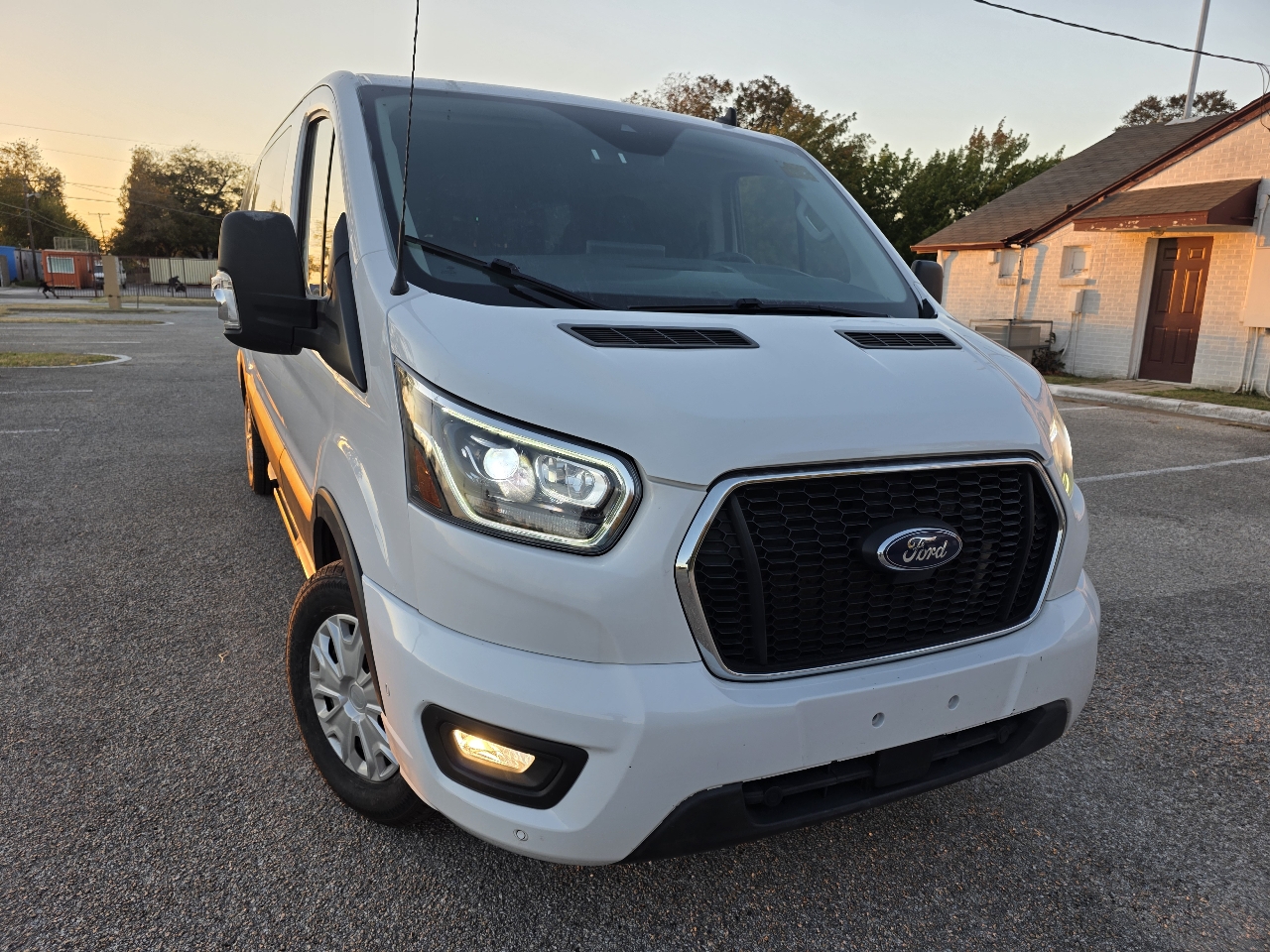 Ford Transit 350 Van Low Roof w/Sliding Pass. 148-in. WB 2023