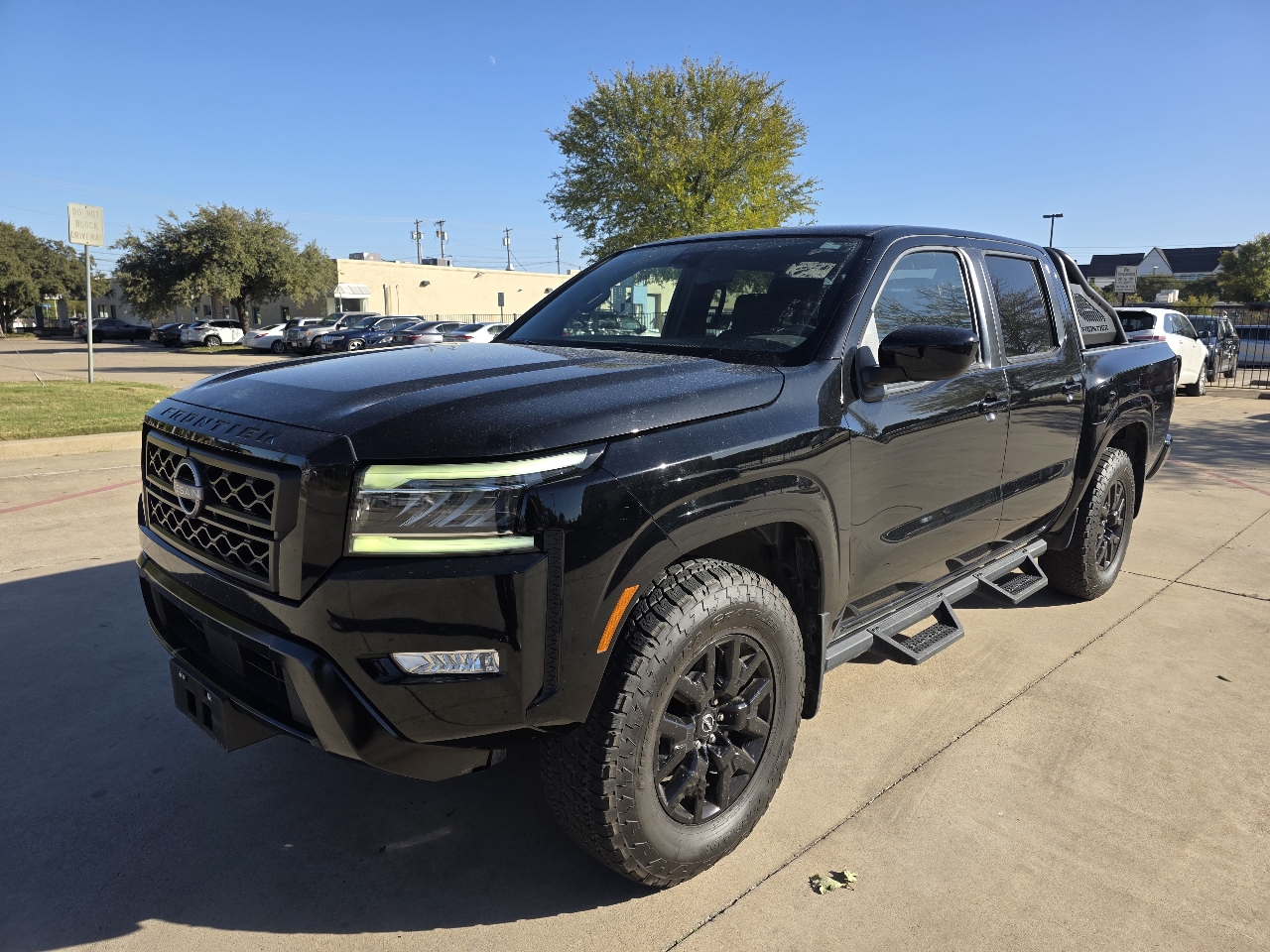 2023 Nissan Frontier SV Crew Cab 4WD