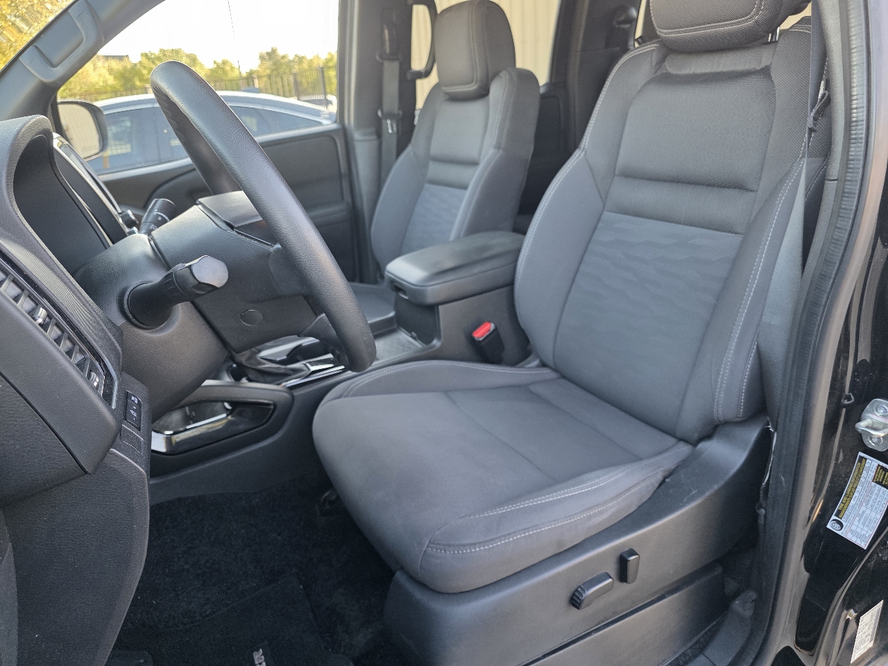 Nissan Frontier SV Crew Cab 4WD 2023 Nissan Frontier SV Crew Cab 4WD 2023