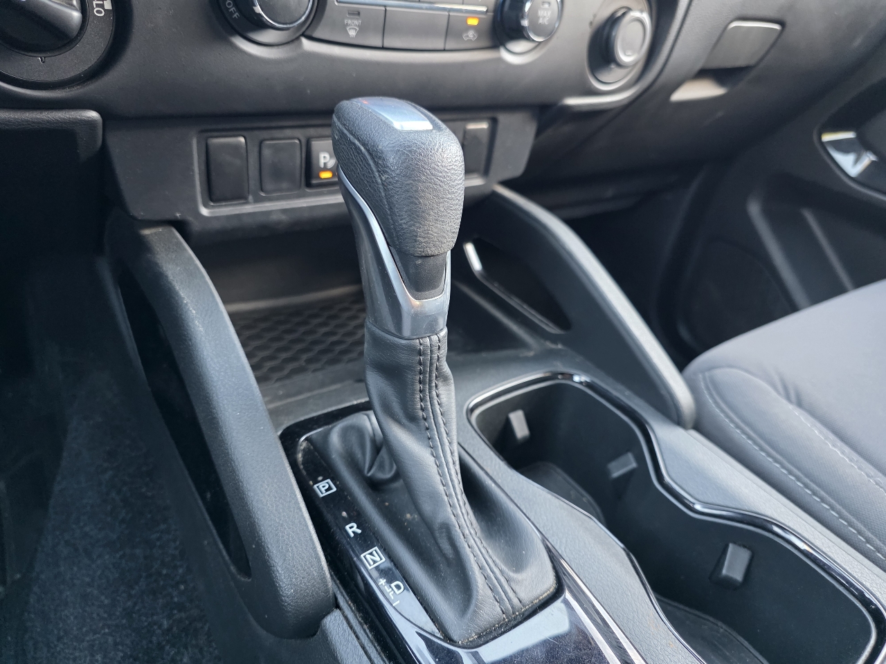 Nissan Frontier SV Crew Cab 4WD 2023 Nissan Frontier SV Crew Cab 4WD 2023