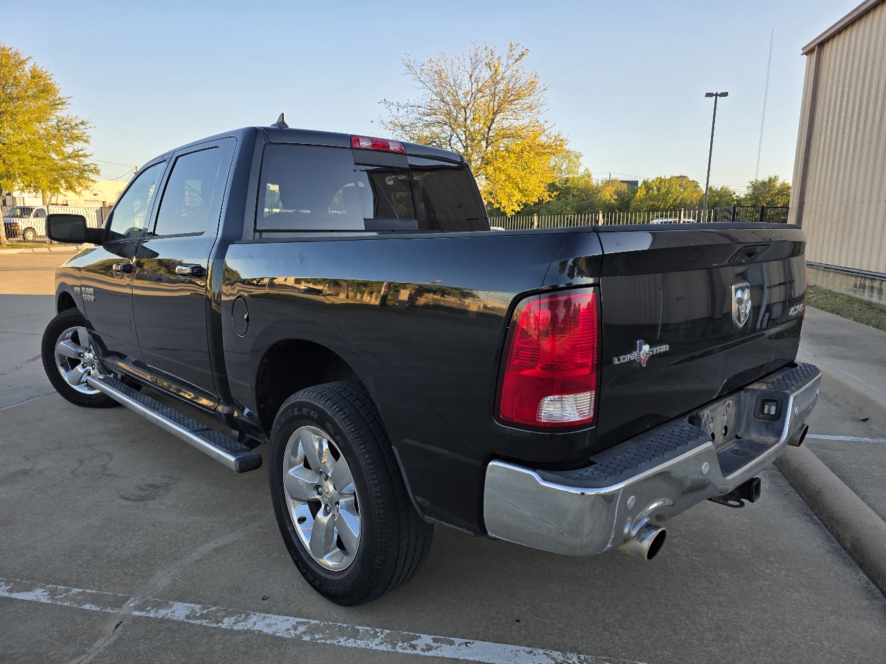 RAM 1500 4WD Crew Cab 140.5" Lone Star 2015 RAM 1500 4WD Crew Cab 140.5" Lone Star 2015