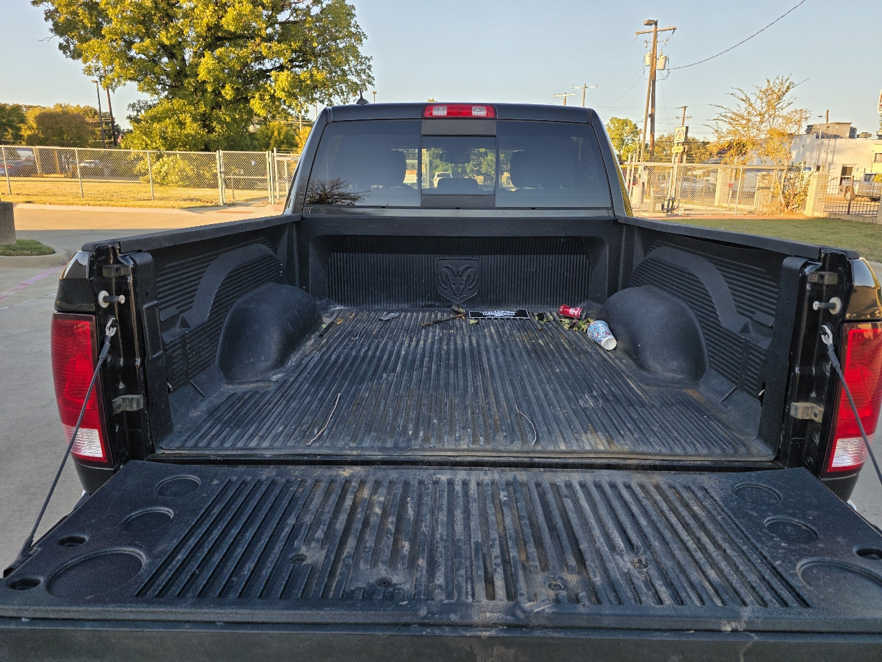 RAM 1500 4WD Crew Cab 140.5" Lone Star 2015 RAM 1500 4WD Crew Cab 140.5" Lone Star 2015