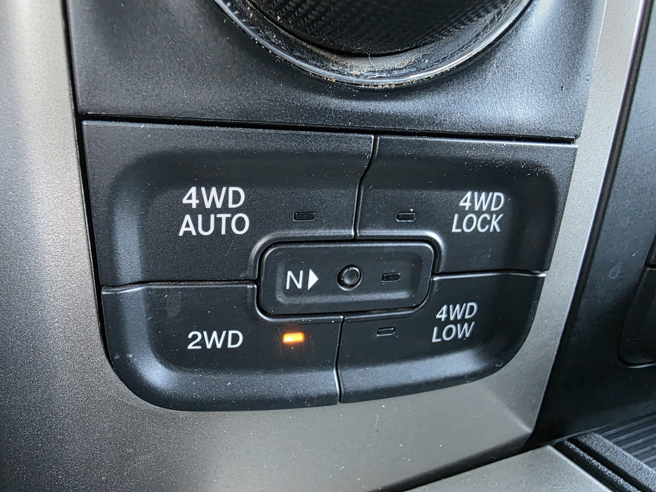 RAM 1500 4WD Crew Cab 140.5" Lone Star 2015 RAM 1500 4WD Crew Cab 140.5" Lone Star 2015