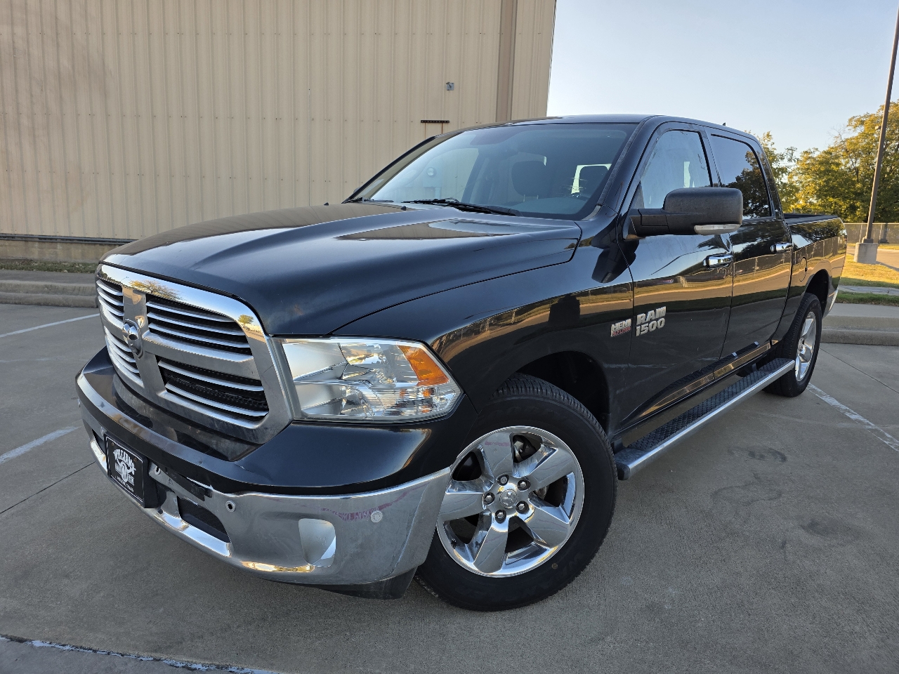RAM 1500 4WD Crew Cab 140.5" Lone Star 2015 RAM 1500 4WD Crew Cab 140.5" Lone Star 2015
