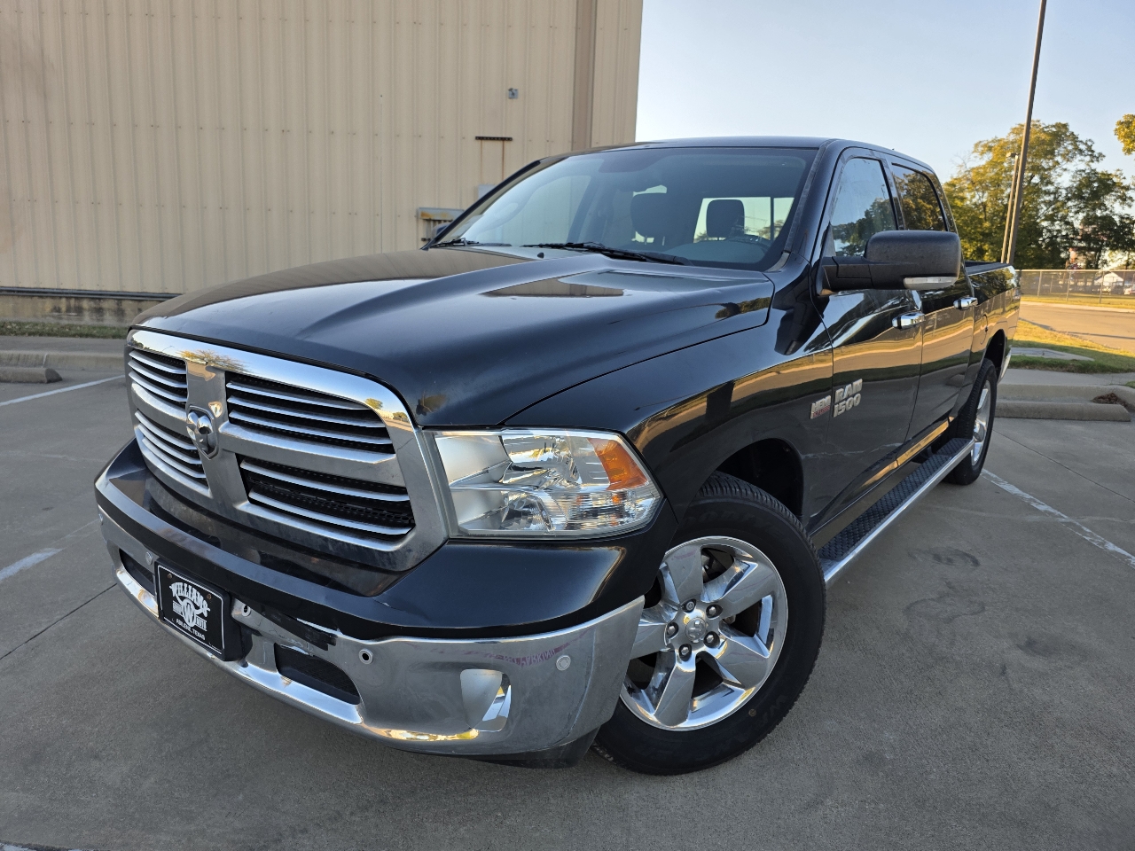 RAM 1500 4WD Crew Cab 140.5" Lone Star 2015 RAM 1500 4WD Crew Cab 140.5" Lone Star 2015